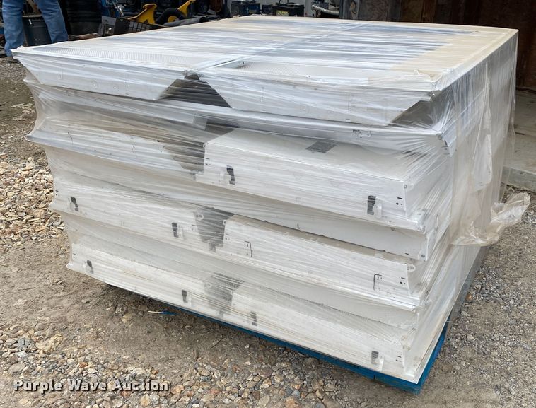 image for item DN8213 (18) fluorescent lights