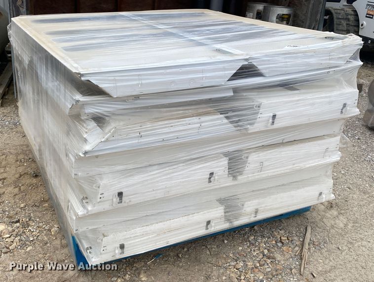 image for item DN8213 (18) fluorescent lights