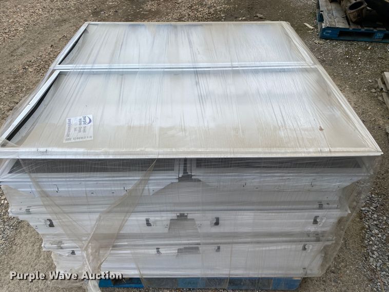 image for item DN8213 (18) fluorescent lights