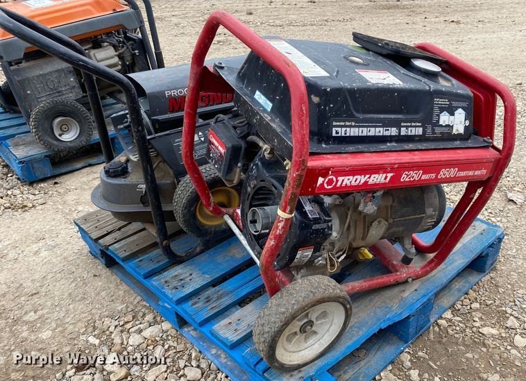 image for item DN8215 (5) generators