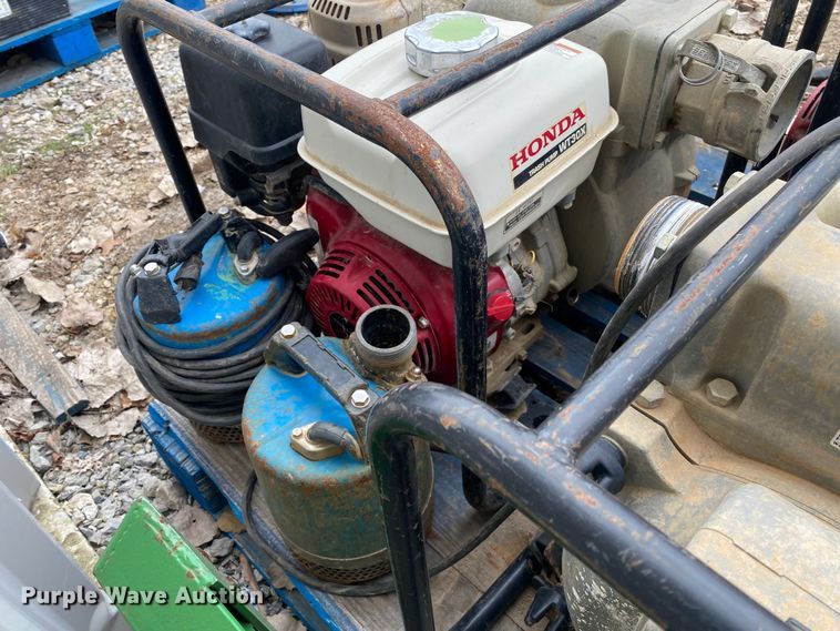 image for item DN8216 (3) pumps