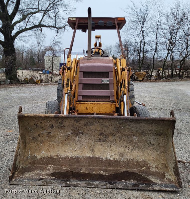 image for item DO3572 1987 Case 580K  backhoe