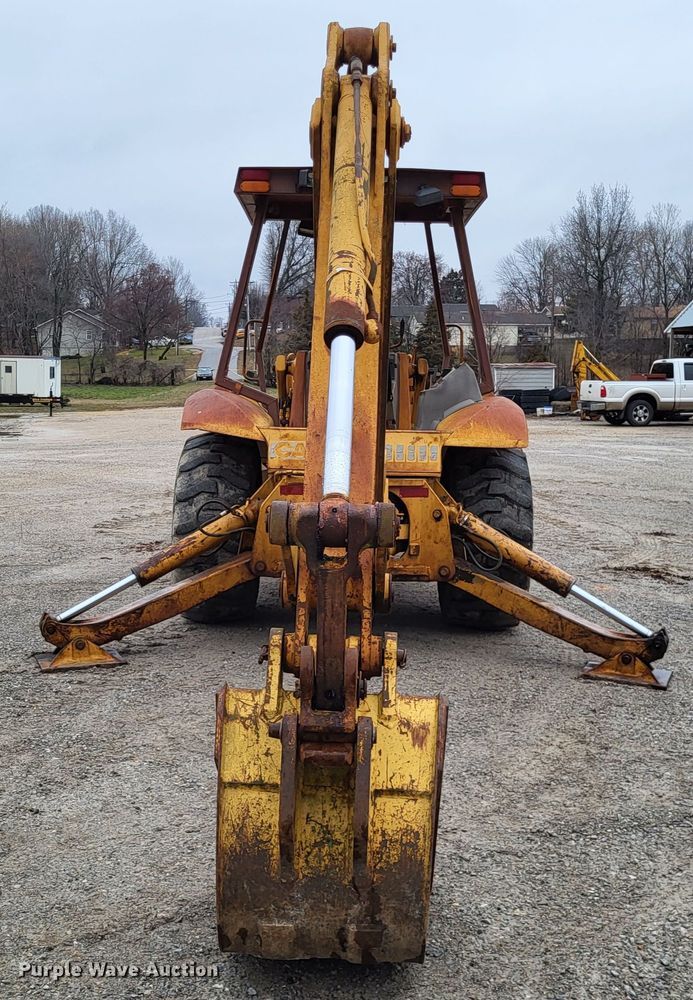 image for item DO3572 1987 Case 580K  backhoe