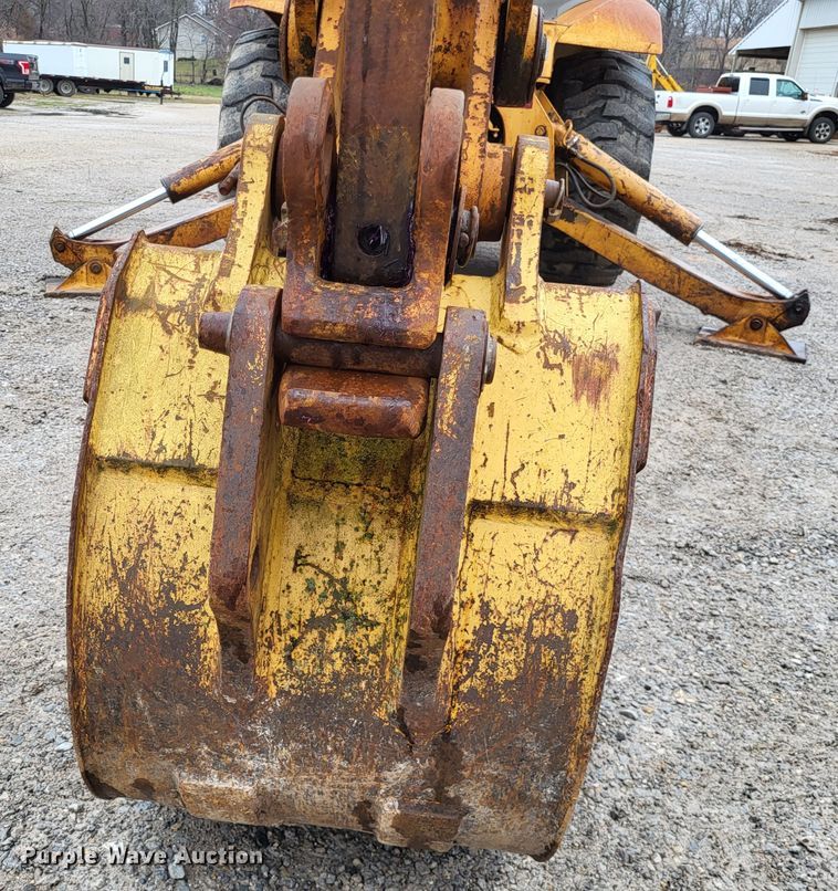 image for item DO3572 1987 Case 580K  backhoe