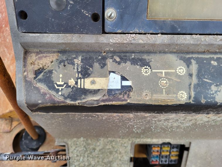 image for item DO3572 1987 Case 580K  backhoe