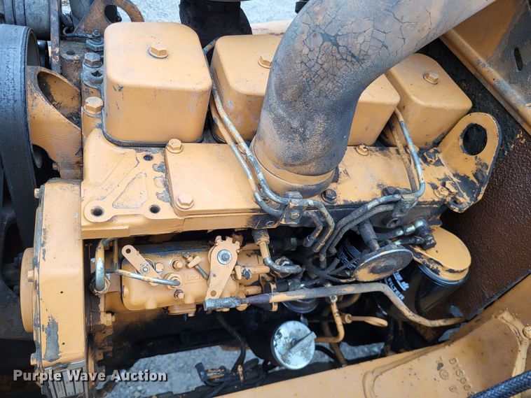 image for item DO3572 1987 Case 580K  backhoe