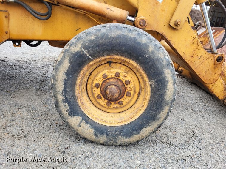 image for item DO3572 1987 Case 580K  backhoe