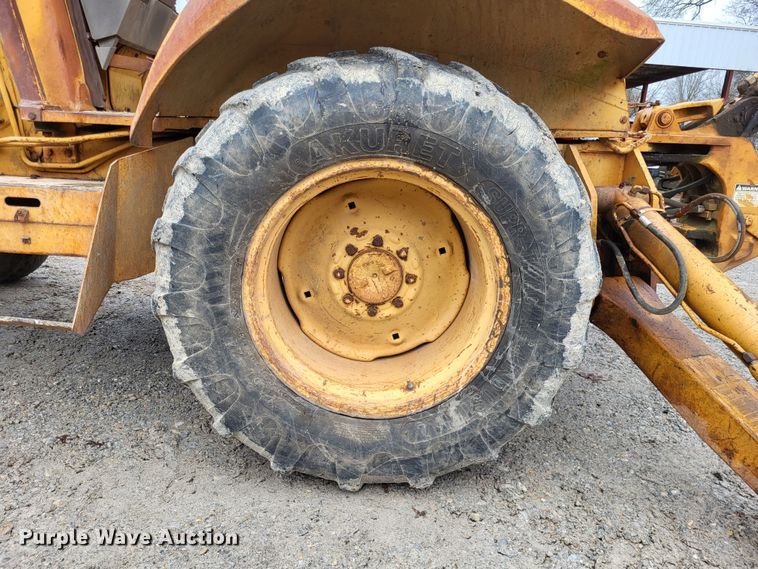 image for item DO3572 1987 Case 580K  backhoe