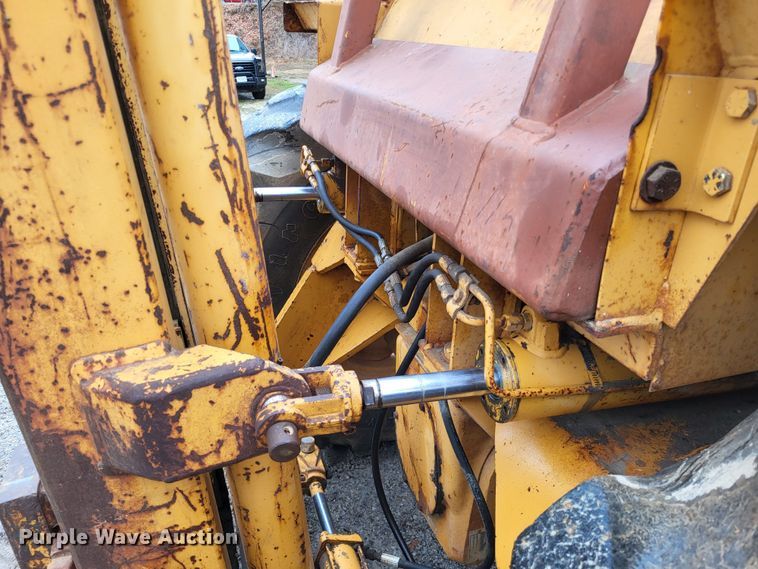 image for item DO3575 1991 Case 586E  forklift