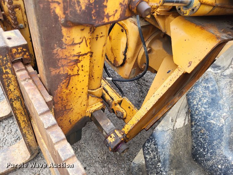 image for item DO3575 1991 Case 586E  forklift