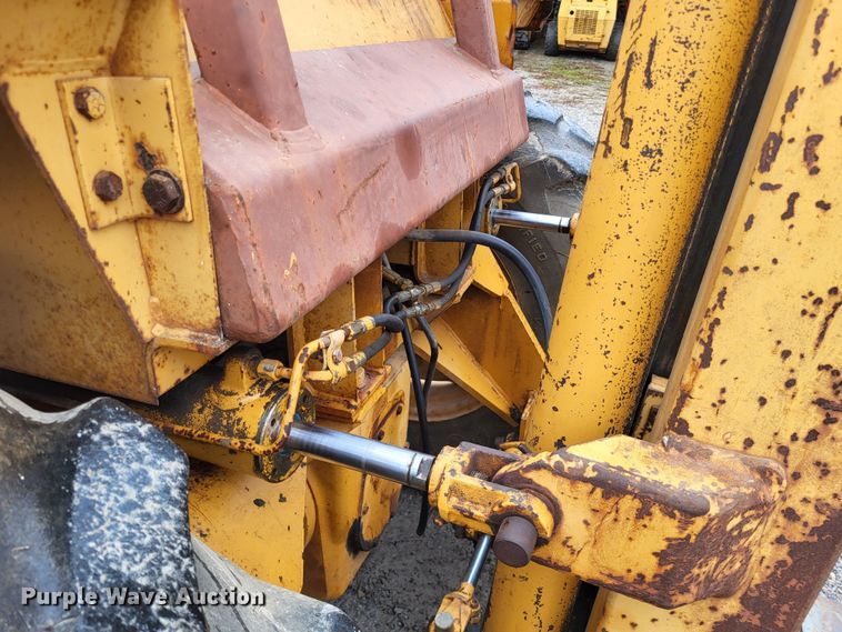 image for item DO3575 1991 Case 586E  forklift