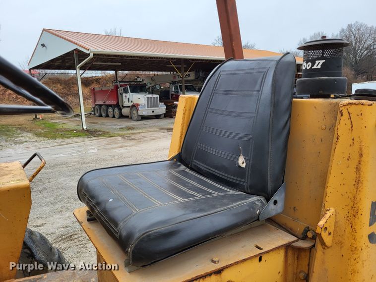 image for item DO3575 1991 Case 586E  forklift