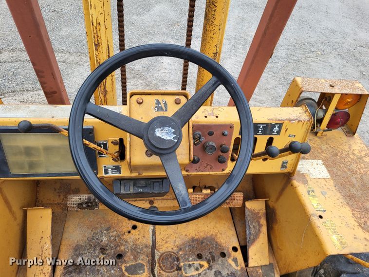 image for item DO3575 1991 Case 586E  forklift