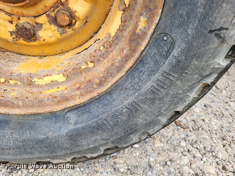 image for item DO3575 1991 Case 586E  forklift