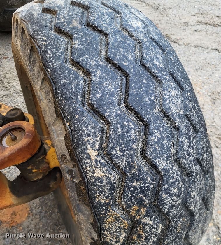 image for item DO3575 1991 Case 586E  forklift