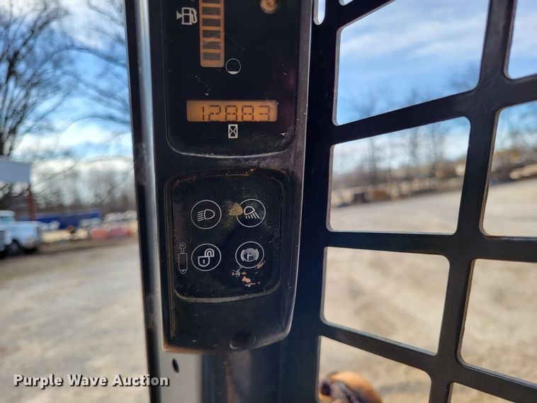 image for item DO3578 2005 Case 450CT  tracked skid steer loader