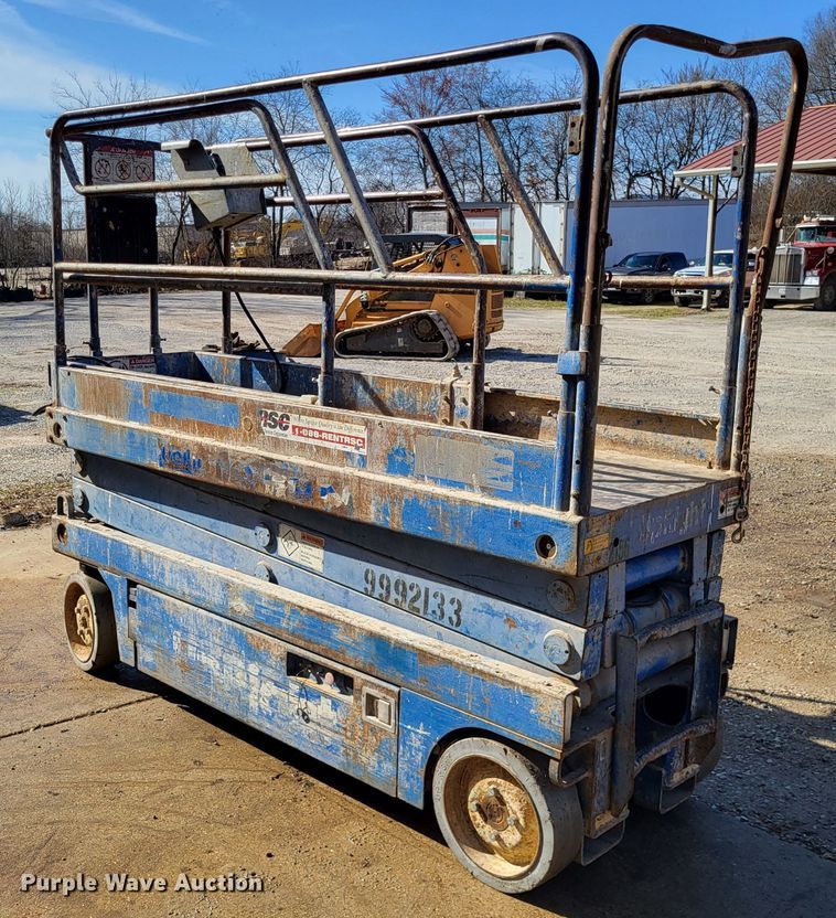 image for item DO3583 Up Right 66000-000  scissor lift