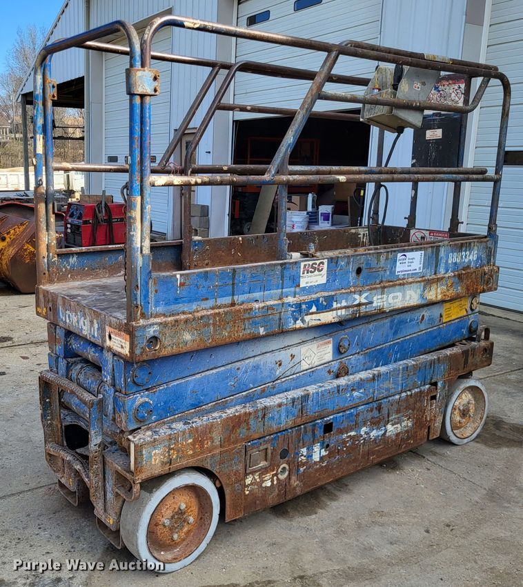 image for item DO3584 Up Right 66000-000  scissor lift