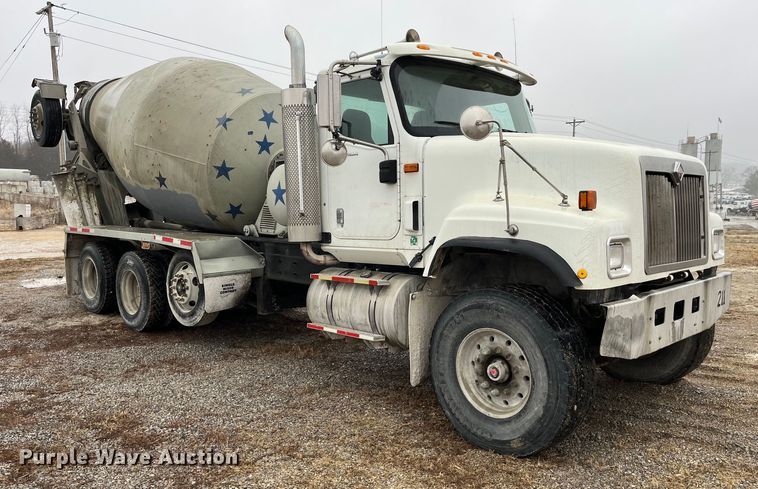 image for item DP0467 2003 International 5500i  ready mix truck