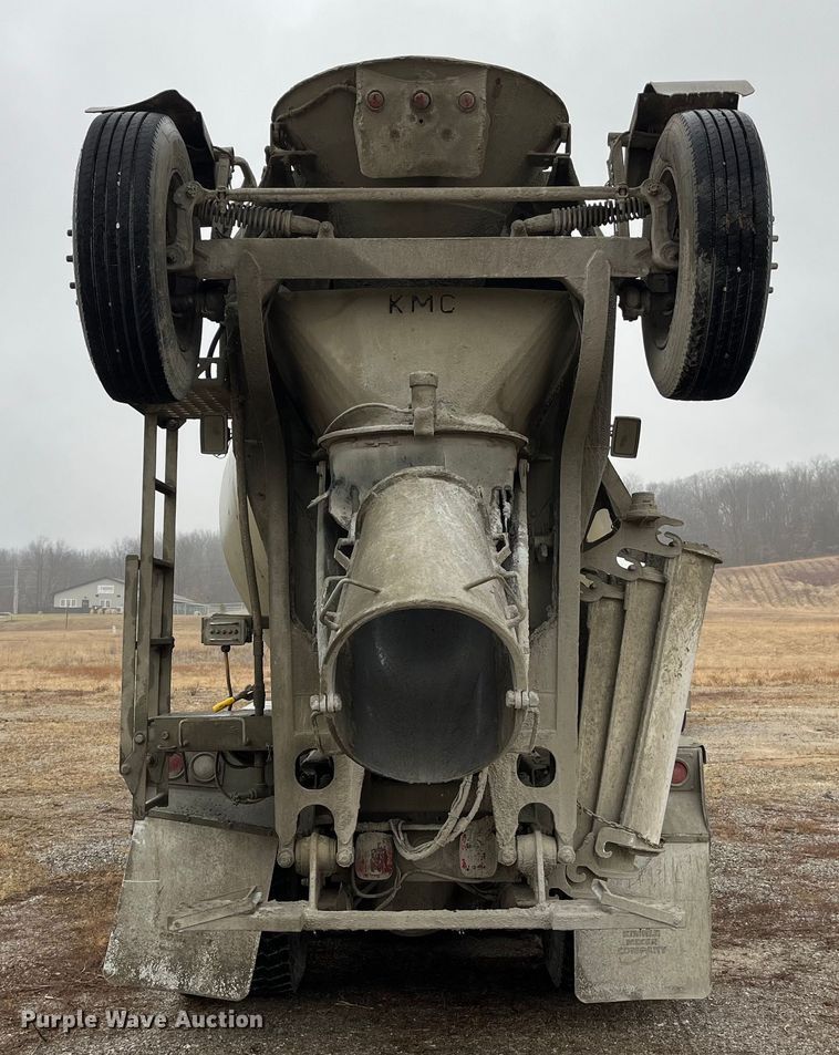 image for item DP0467 2003 International 5500i  ready mix truck