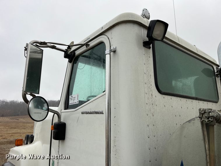 image for item DP0467 2003 International 5500i  ready mix truck