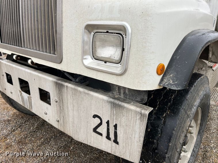 image for item DP0467 2003 International 5500i  ready mix truck