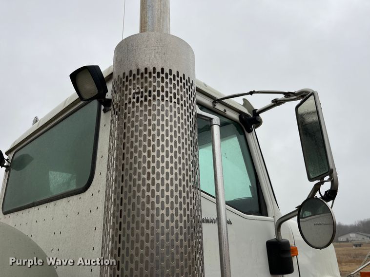 image for item DP0467 2003 International 5500i  ready mix truck