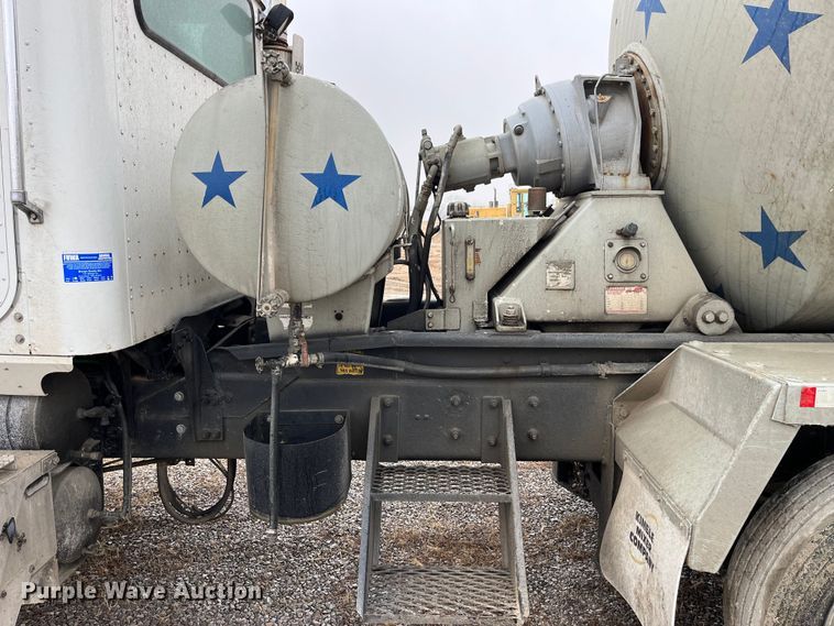 image for item DP0467 2003 International 5500i  ready mix truck