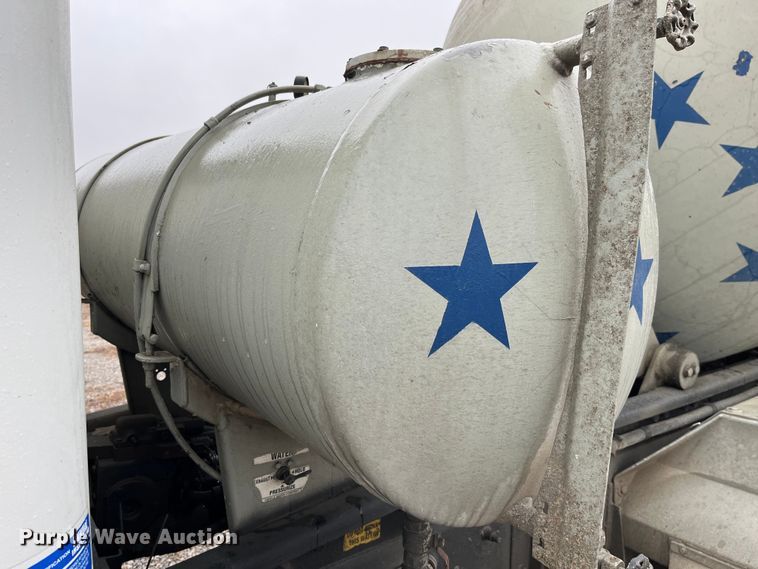 image for item DP0467 2003 International 5500i  ready mix truck