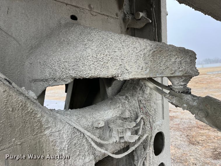 image for item DP0467 2003 International 5500i  ready mix truck