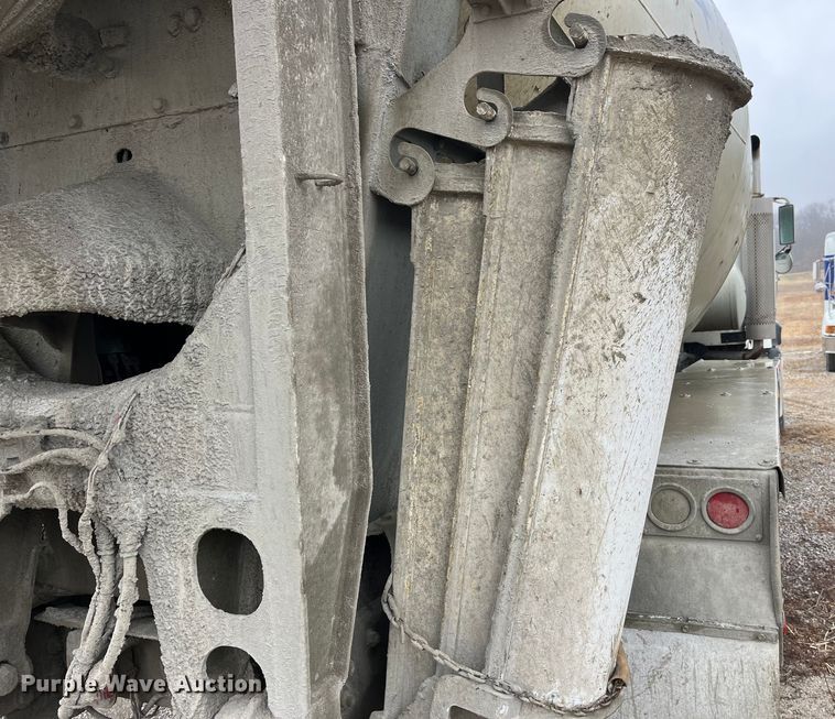 image for item DP0467 2003 International 5500i  ready mix truck