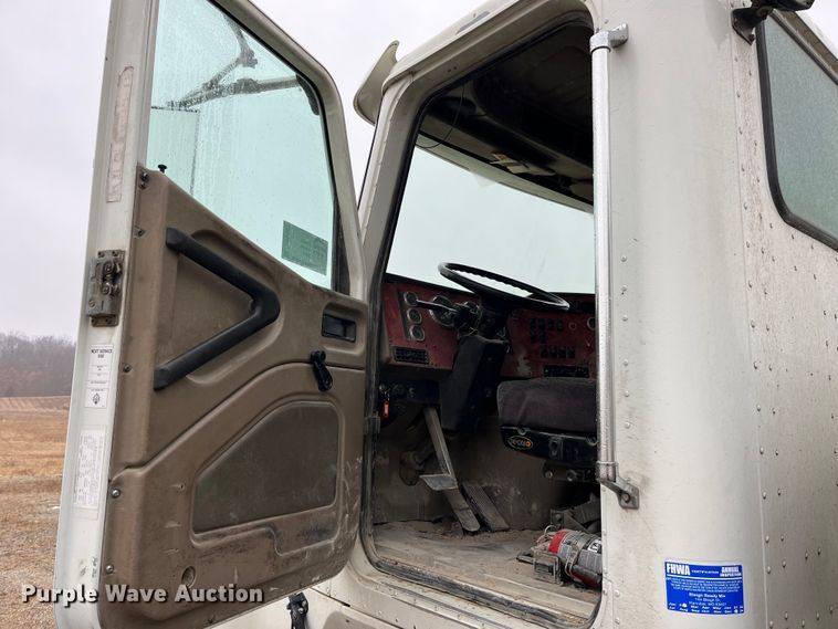 image for item DP0467 2003 International 5500i  ready mix truck