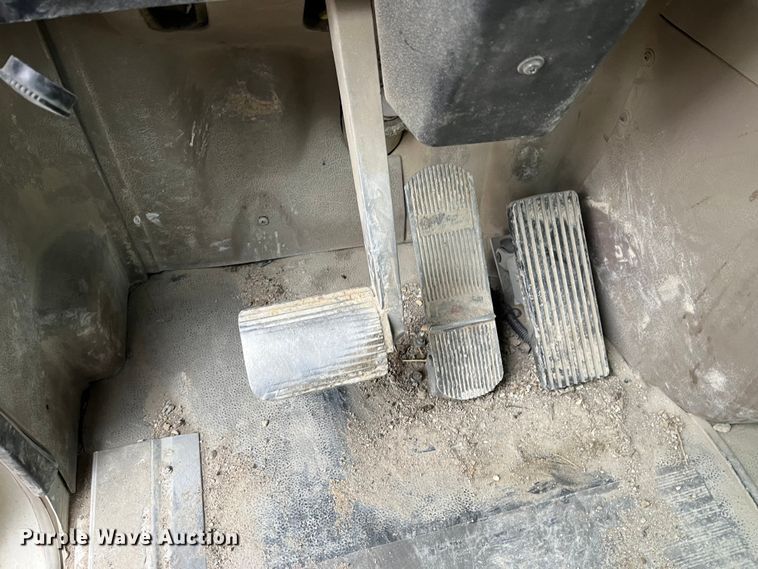 image for item DP0467 2003 International 5500i  ready mix truck