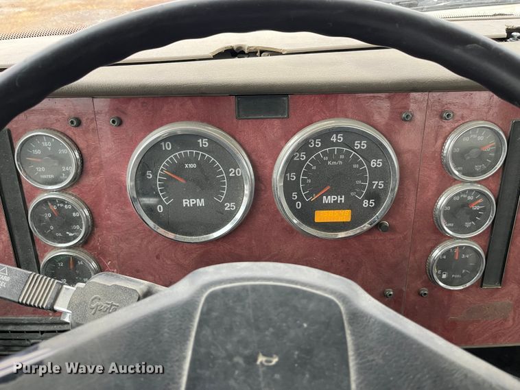 image for item DP0467 2003 International 5500i  ready mix truck