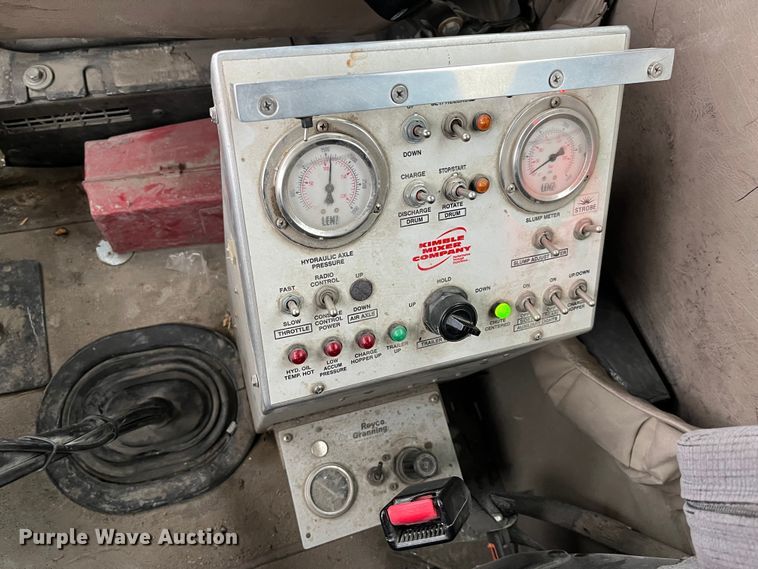 image for item DP0467 2003 International 5500i  ready mix truck