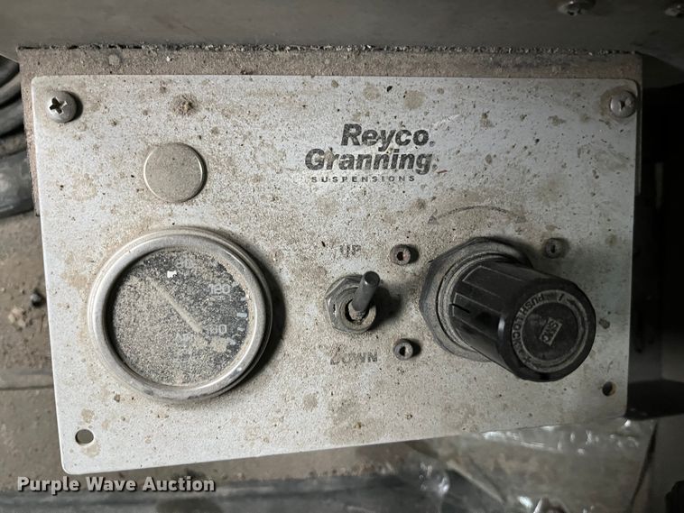 image for item DP0467 2003 International 5500i  ready mix truck