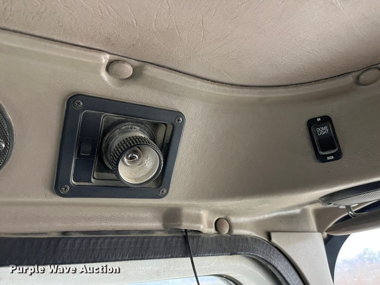 image for item DP0467 2003 International 5500i  ready mix truck