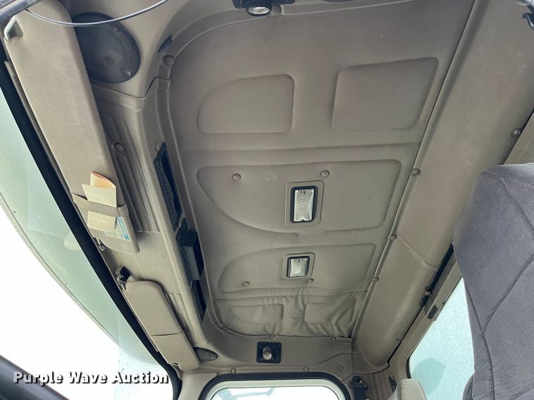 image for item DP0467 2003 International 5500i  ready mix truck