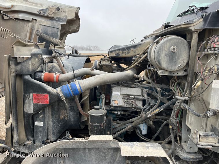 image for item DP0467 2003 International 5500i  ready mix truck