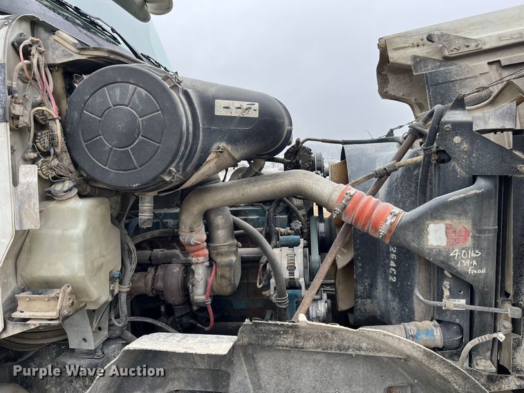 image for item DP0467 2003 International 5500i  ready mix truck