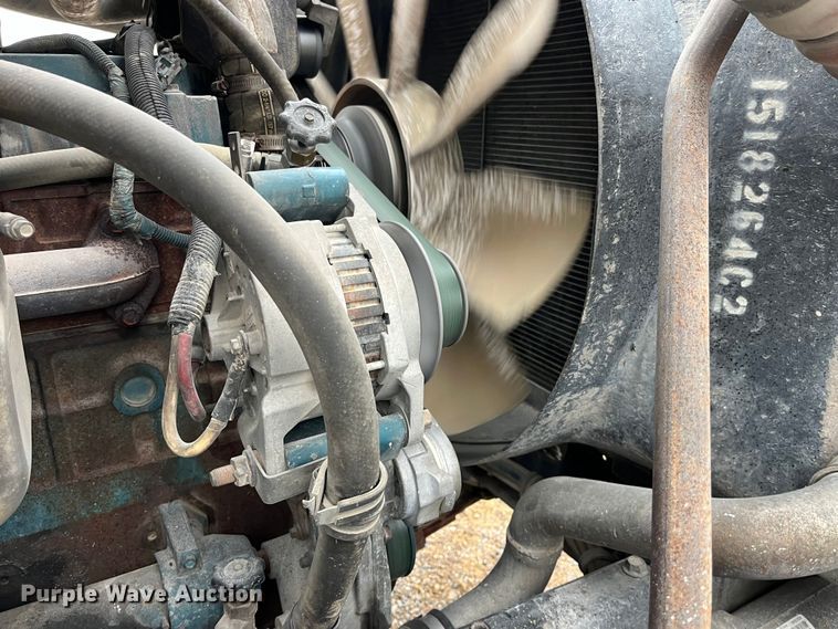 image for item DP0467 2003 International 5500i  ready mix truck