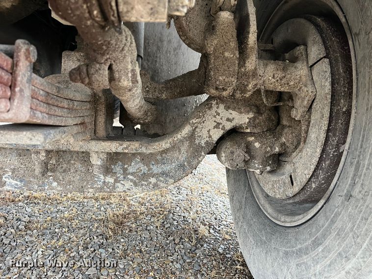 image for item DP0467 2003 International 5500i  ready mix truck