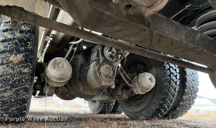 image for item DP0467 2003 International 5500i  ready mix truck