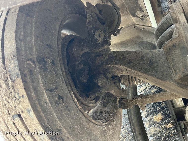 image for item DP0467 2003 International 5500i  ready mix truck