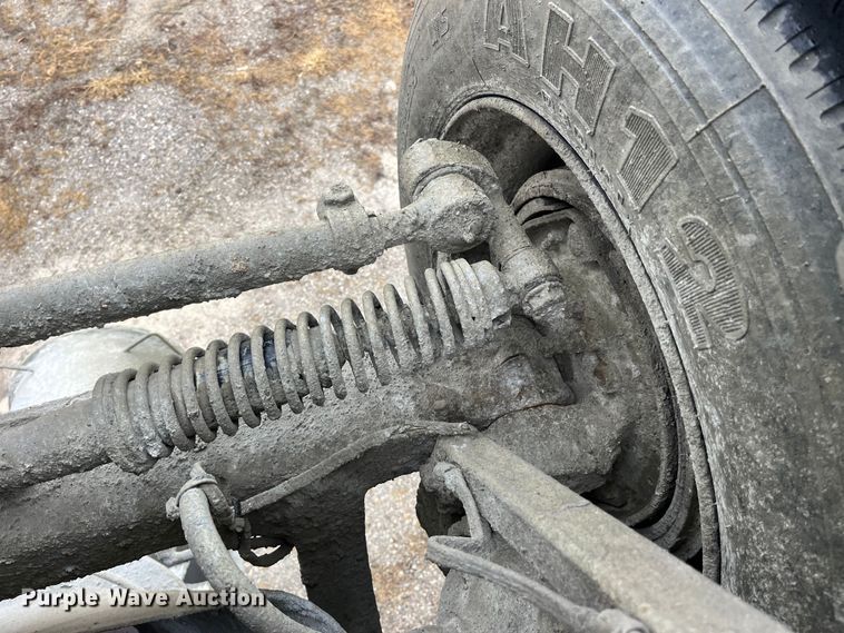 image for item DP0467 2003 International 5500i  ready mix truck