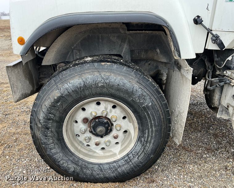 image for item DP0467 2003 International 5500i  ready mix truck