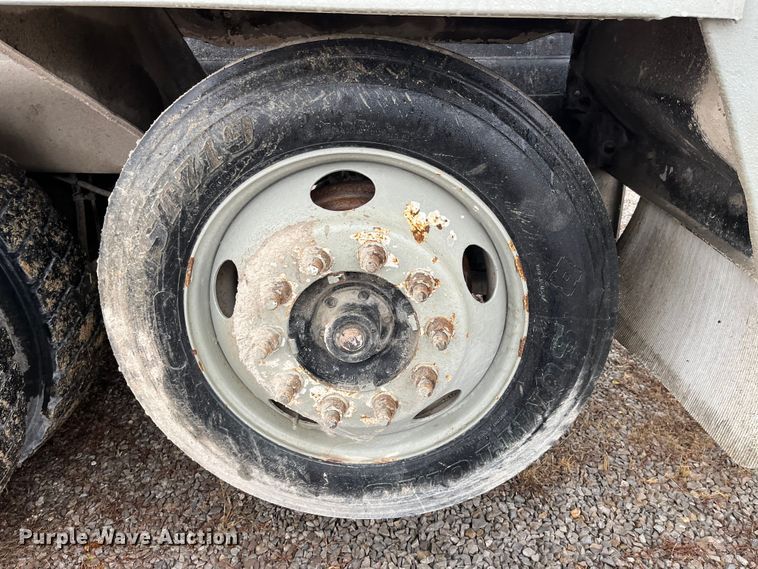 image for item DP0467 2003 International 5500i  ready mix truck