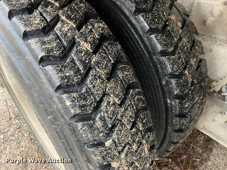 image for item DP0467 2003 International 5500i  ready mix truck