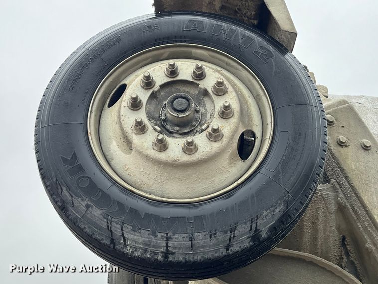 image for item DP0467 2003 International 5500i  ready mix truck