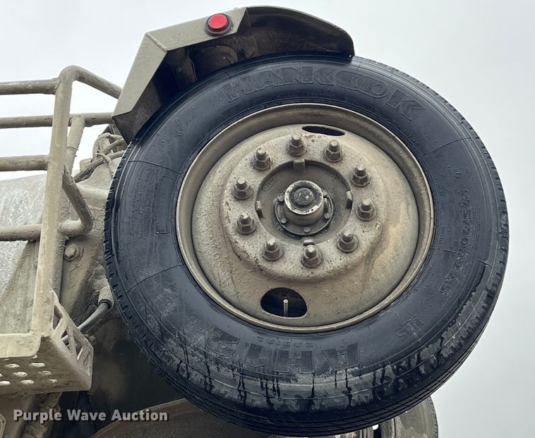 image for item DP0467 2003 International 5500i  ready mix truck